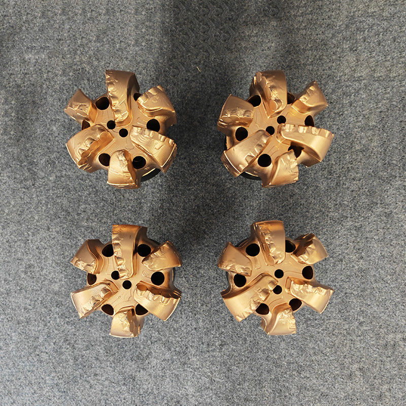 4 5/8 (117.5mm) 2 7/8 API Bağlantısı Su Kuyu PDC Delik Kesicisi Sabit Çelik Vücut