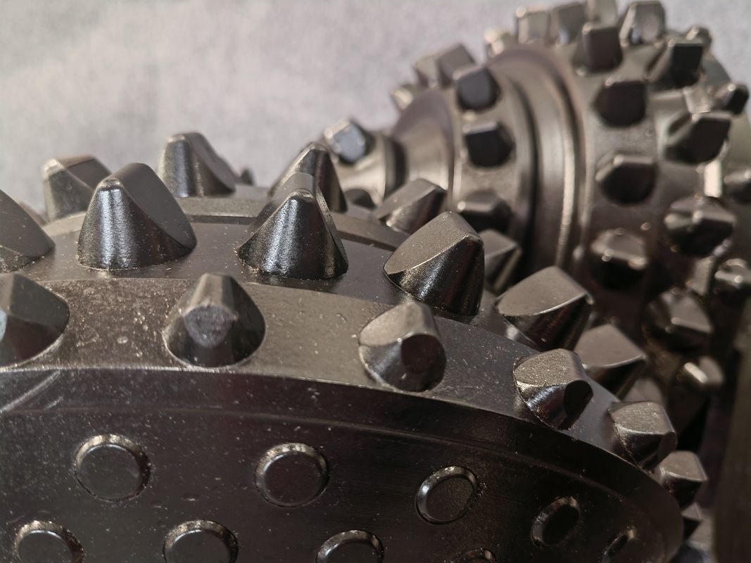 16 ((406.4mm)Döner Konus Kaya Rolçesi matkapı 3 Kesiciler Etkili matkap için