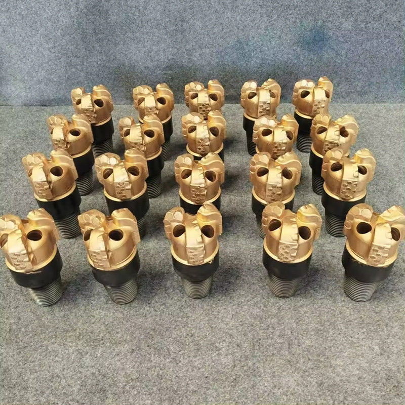 Yumuşak ve orta kalınlıklı kayalık dizileri için mühürlü ve mühürsüz rulmanlı PDC matkapları