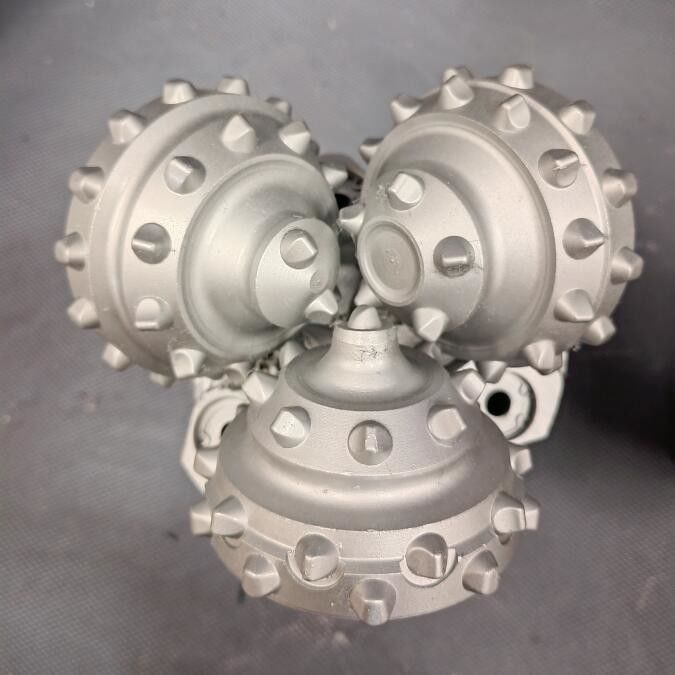 Kayalar için kauçuk mühürlü yataklı karbid trikon matkapları çakıllar vb. - 3 1/2 API Reg