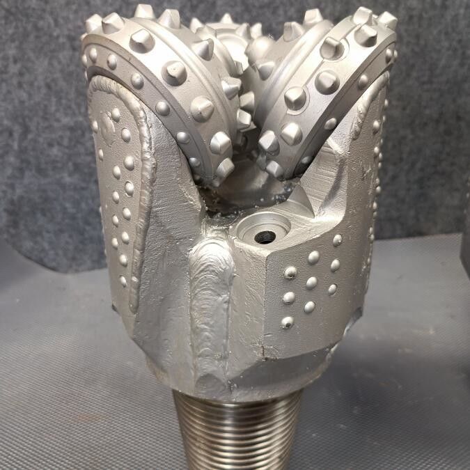 Kayalar için kauçuk mühürlü yataklı karbid trikon matkapları çakıllar vb. - 3 1/2 API Reg