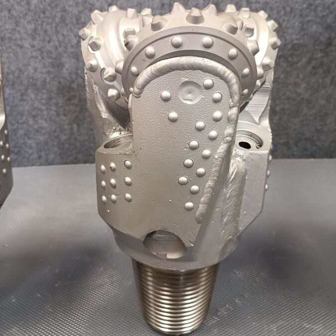 Kayalar için kauçuk mühürlü yataklı karbid trikon matkapları çakıllar vb. - 3 1/2 API Reg