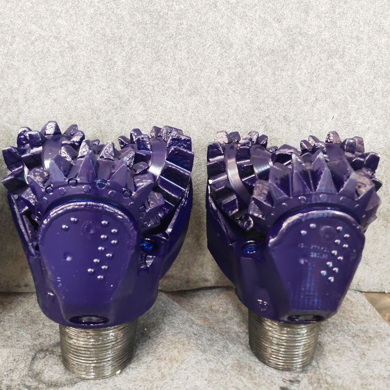 Sıkıştırma Gücü Konus Şekilli Sıkıştırılmış Diş Matkabı Kuyu Kuyruklama ve Madencilik için