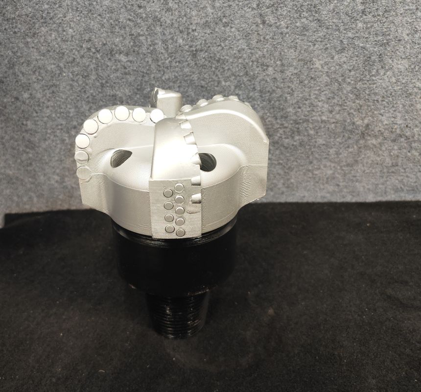 171mm 4 bıçaklı Elmas PDC petrol madenciliği ve jeolojik arama için matkaplar