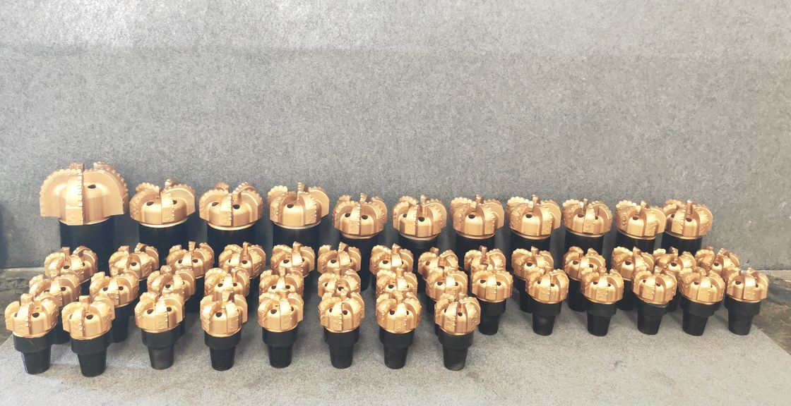 Sıcak Satış 152mm PDC Cutter Bit Drag Bits Core Drill Bit For Mining Mining Machine Parts için