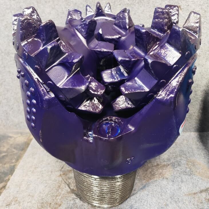 Enerji Madenleri Müller Kuyu delme İşlemlerinde Yüksek Sıkıştırma Gücüne Sahip Orta Sert Formasyonlar için Diş matkapı