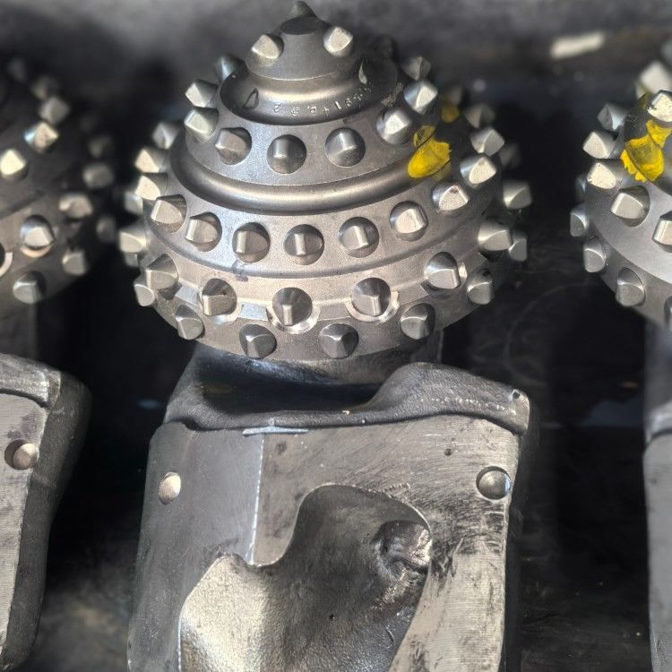 Kingdream markası JZ tek silindirli koni volfram karbür takılmış trikoon koni trikoon delikleri sondaj için