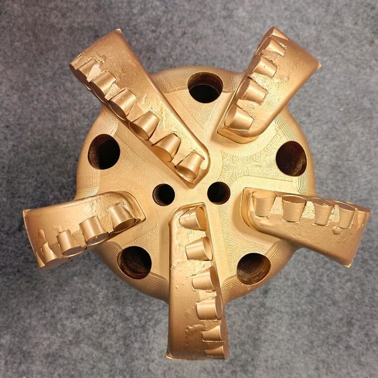 Elmas 98mm 3 Blade Pdc Arc Angle Drill Bit Su Kuyuları için Kömür Madenleri