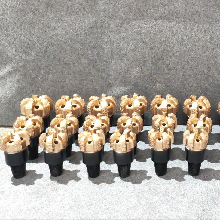 Rock Drill PDC Diamond Bit Alloy Carbon Steel For Coal Mining Water Well Drilling Rigs (Kömür madenciliği için elmas bit alaşımlı karbon çelik)