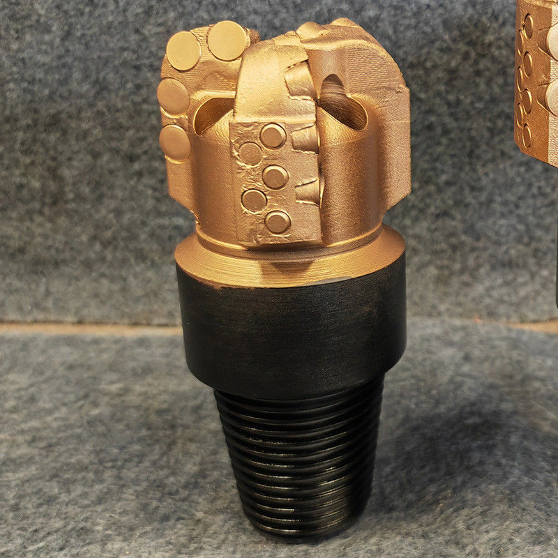 89-3 Çelik gövde yapısı PDC Bits Teknolojisi, düşük aşındırıcılık ile yumuşak ve orta kalınlıklı kayalık dizileri için