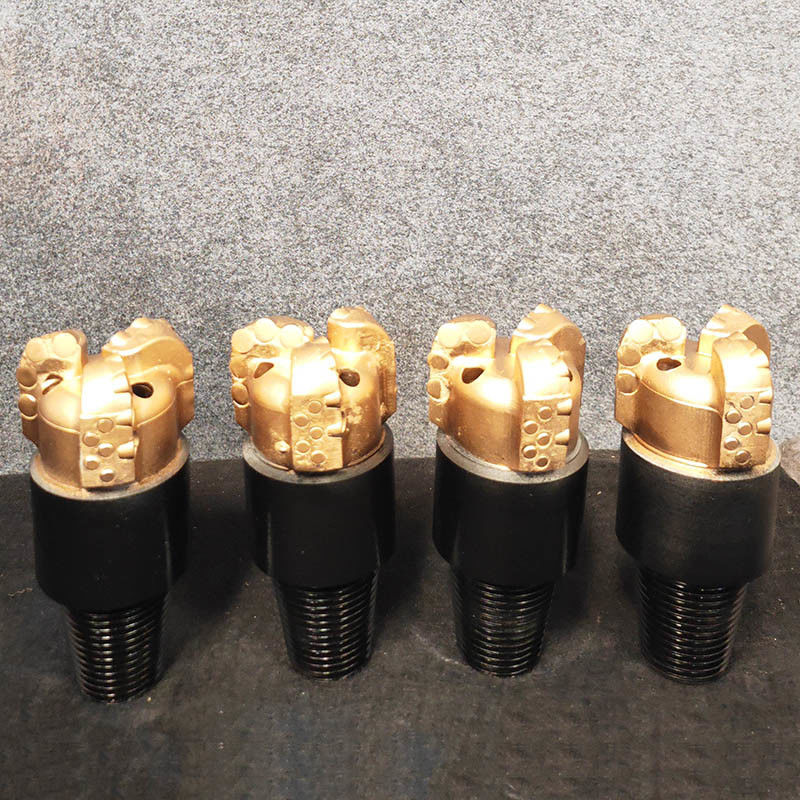 Endüstriler Enerji Madenciliği Düşük Sıvıcılıklı Yumuşak ve Orta Sıvı Sıvı Seansları için PDC matkap parçaları