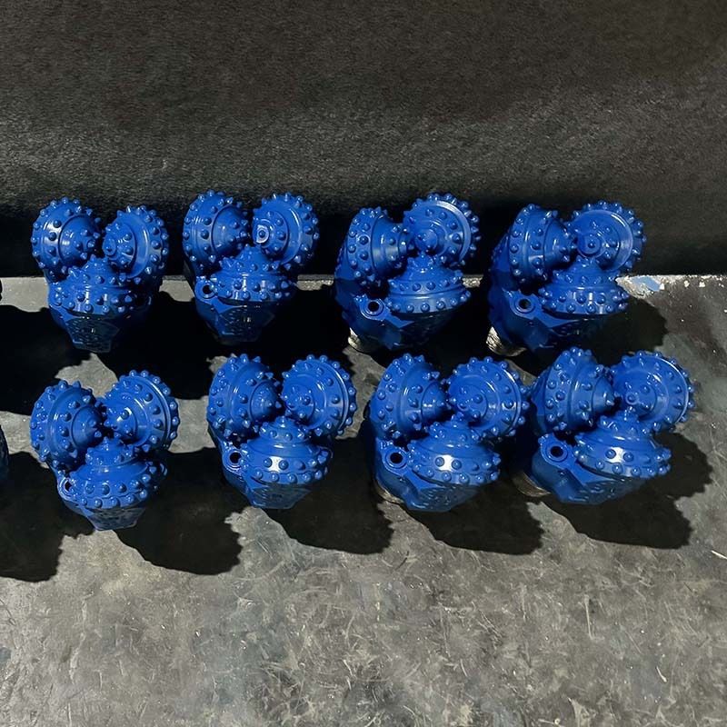 5 1/2 Inch IADC 537 Karbid Rotary Rock Drill Bitleri Tricone Bit Su/Petrol/Gaz Kuyu Kuyu Kuyruklama Kalıp Kuyruklama Aracı