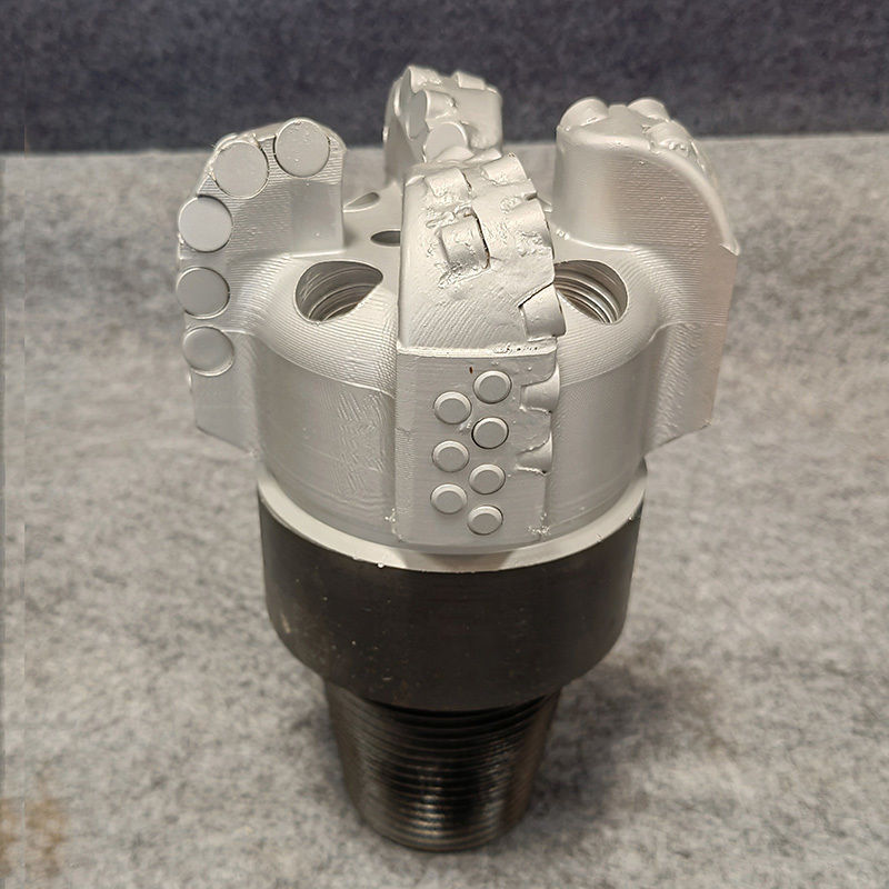 Delme Aracı Makine Tipi Karbür PDC Raybaları, HDD Yönlendirmeli Sondajda Kanalsız Kuyu Sondajı için Delik Açıcı