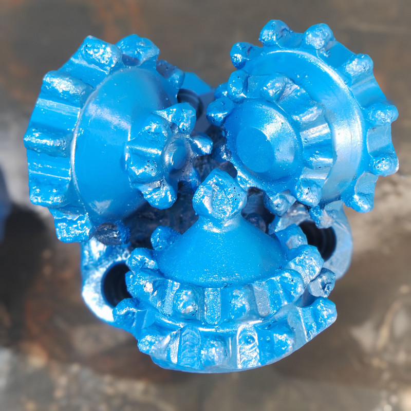 Three-Cone Milled Tooth Drill Bit with 1 Year Warranty and Customizable Size for High Compressive Strength